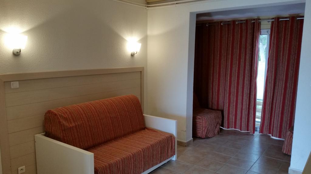 Goelia Le Mas Blanc Aparthotel Perols Bilik gambar